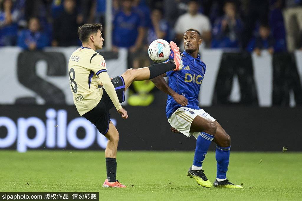 西甲-加西亚失误送礼莱万替补建功 巴萨3-1迎3连胜